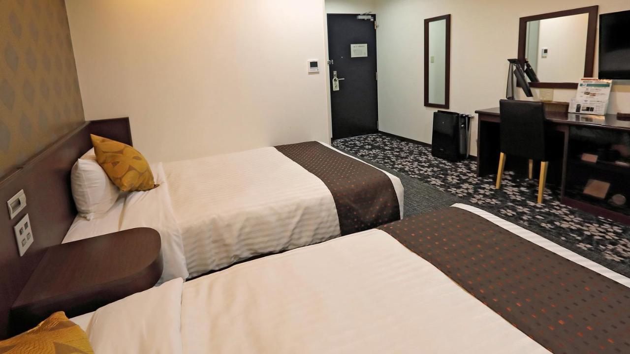 Hotel Annex Inn Shinhidaka Bagian luar foto